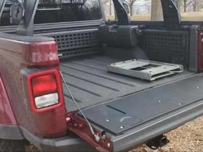 Mountain Hatch - Jeep Gladiator Tailgate Table V9
